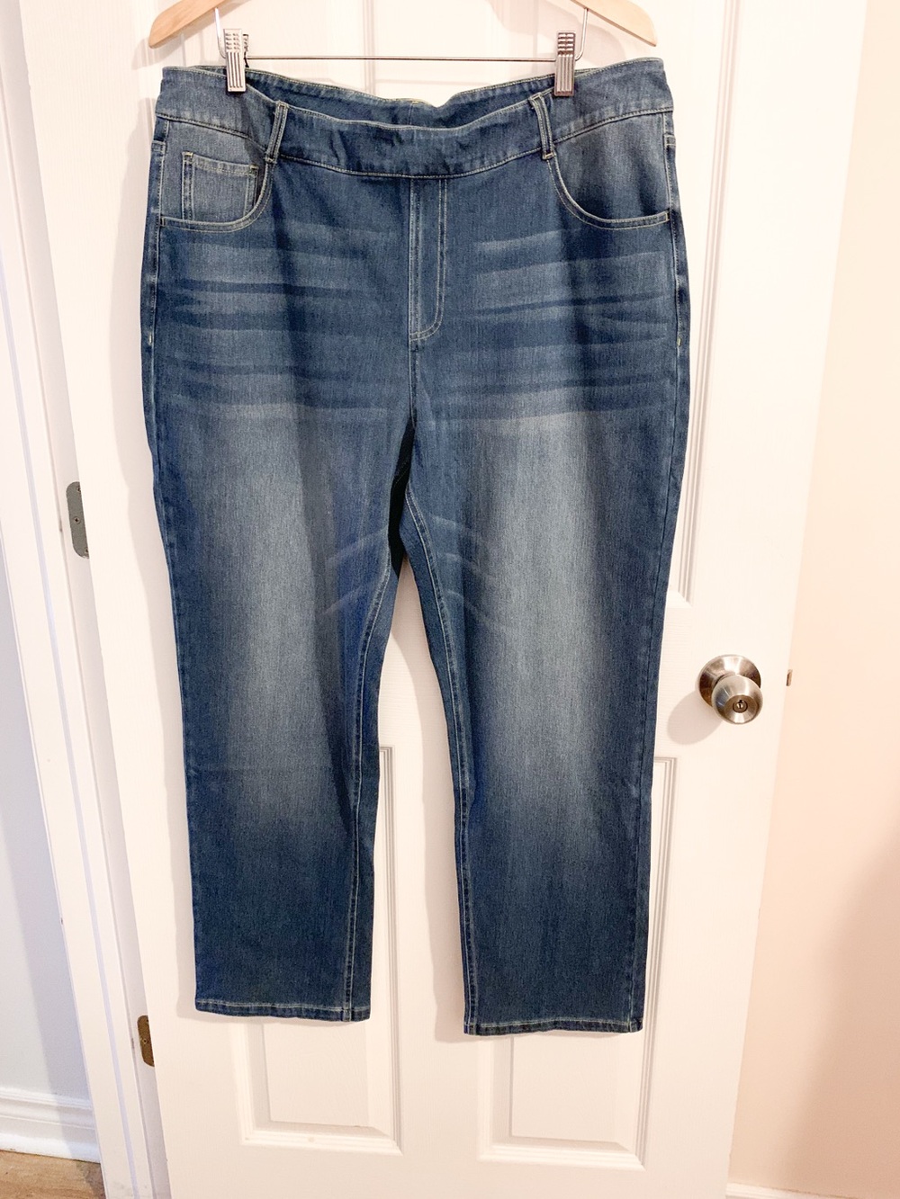 HALARA Women's Straight-Leg Stretch Jeans in Medium Blue Wash - size 1X